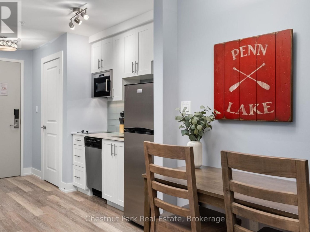 206 - 25 PEN LAKE POINT ROAD, Peninsula Lake