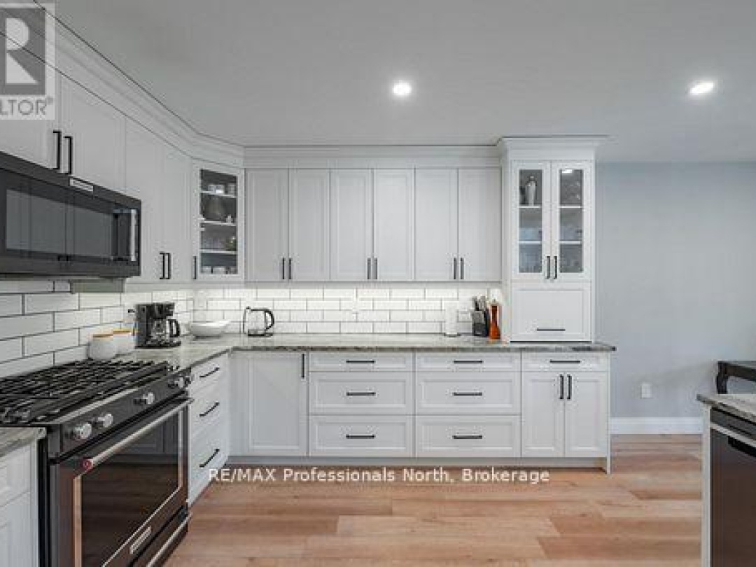 1677 HOSPITALITY ROAD, Minden Hills (Snowdon)