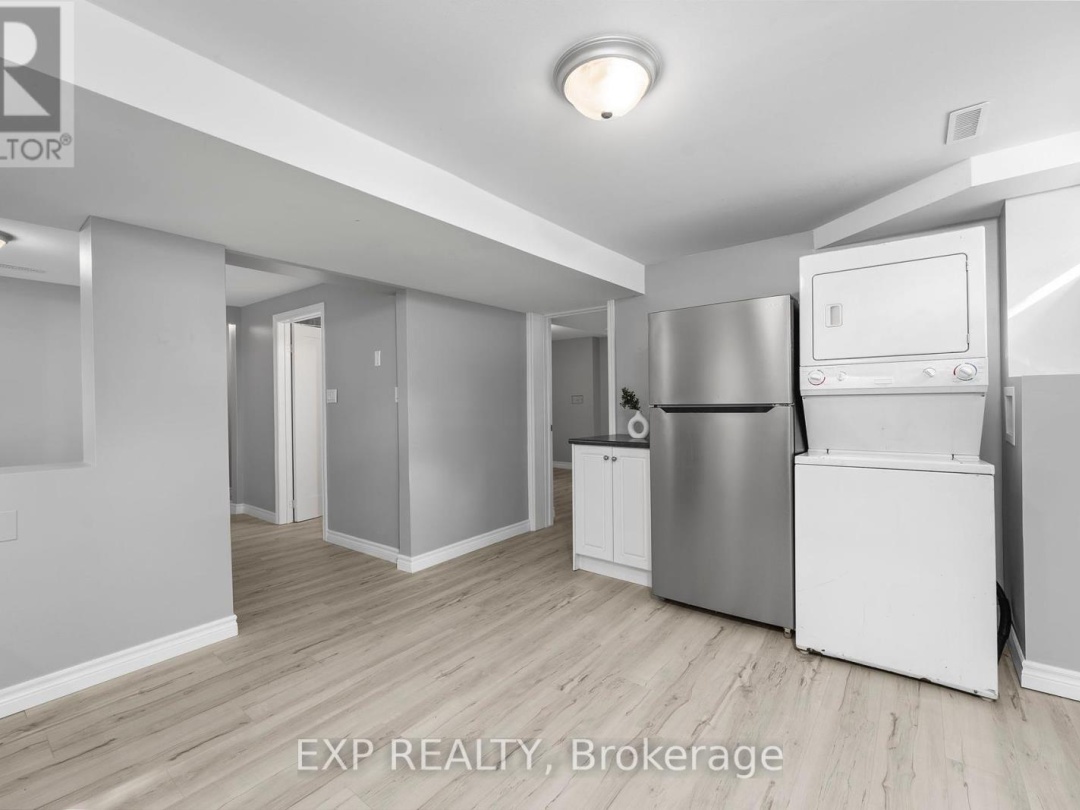 143 WESTMOUNT DRIVE N, 