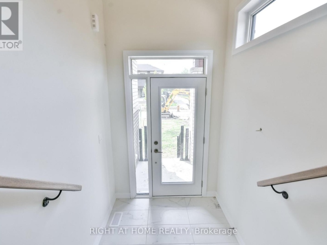 3056 SANDY ACRS AVENUE, Severn (West Shore)