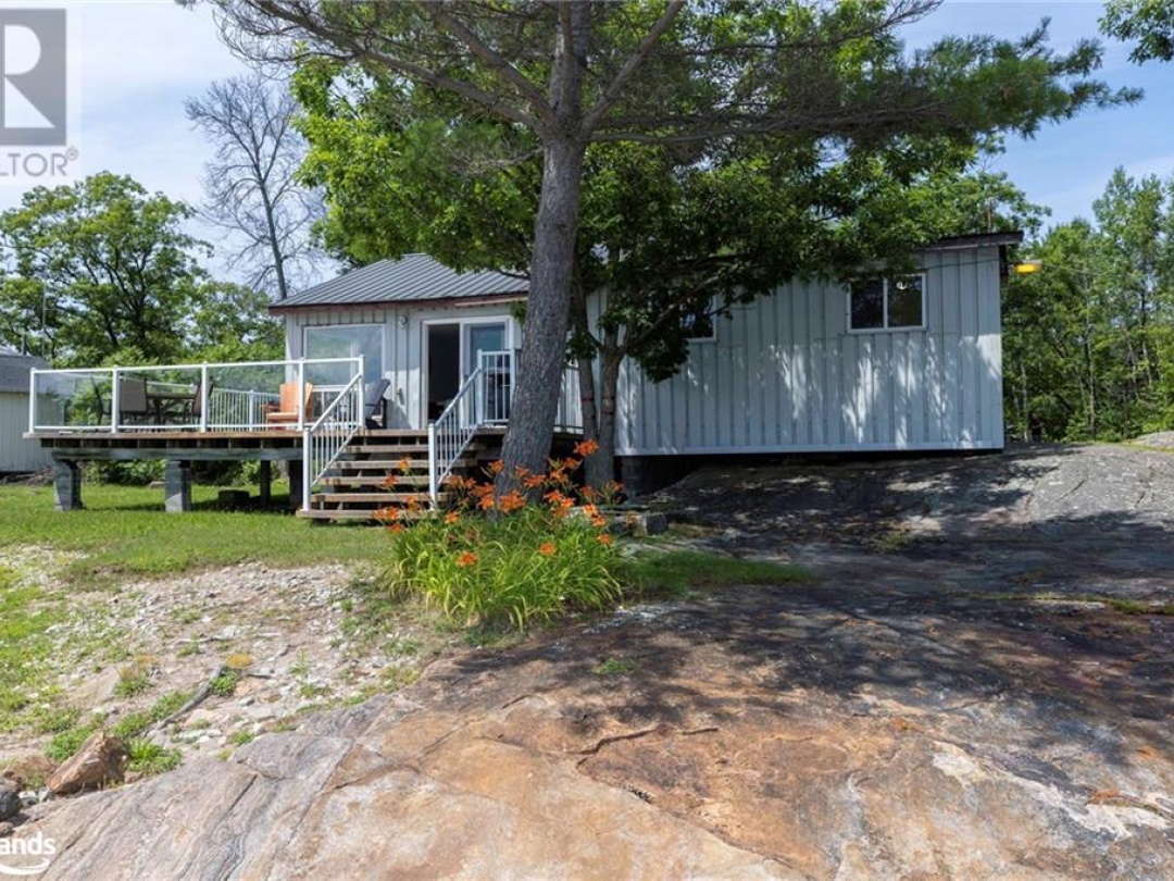 64 Wolverine Beach Road, Georgian Bay