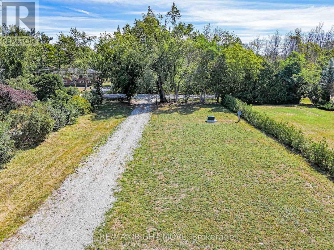 135 CREIGHTON STREET S, Lake Simcoe