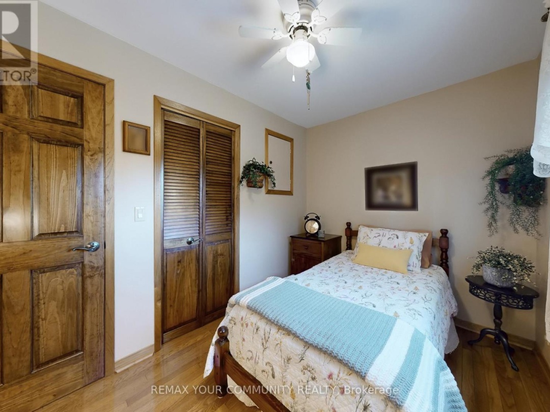30 GRANT DRIVE, Kawartha Lakes (Oakwood)