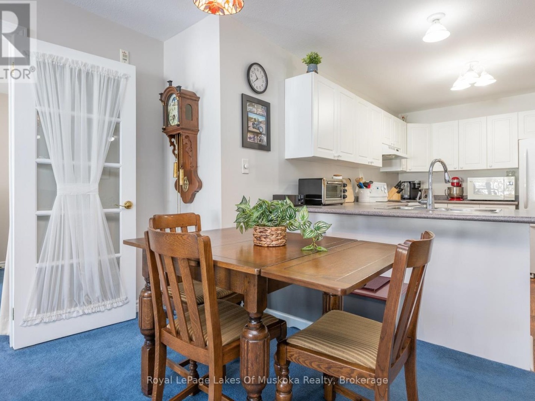 207 - 31 DAIRY LANE, Muskoka River