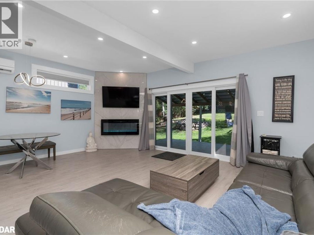 14 FETTERLY Street N, 