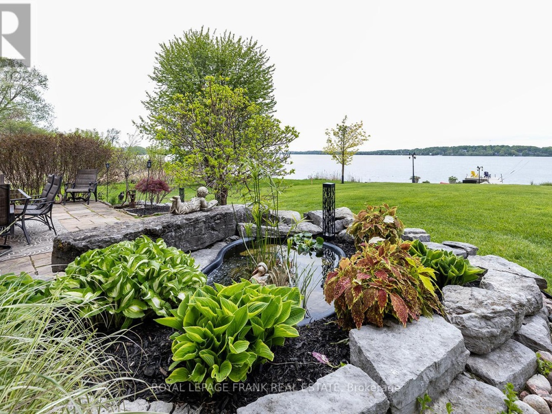 24 Gilson Point Place, Scugog Lake