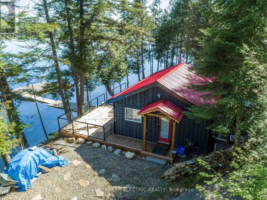 1224 MCCRACKENS LANE, 