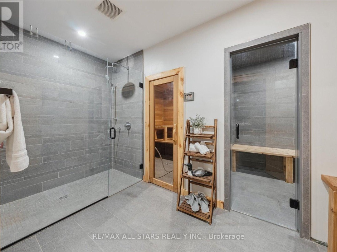 27440 CEDARHURST BEACH ROAD, Lake Simcoe