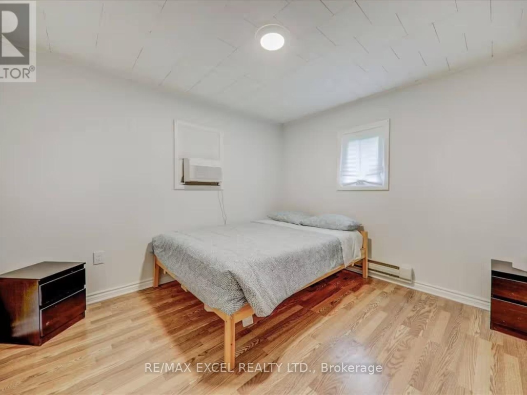 34 HARGRAVE ROAD, Mitchell Lake