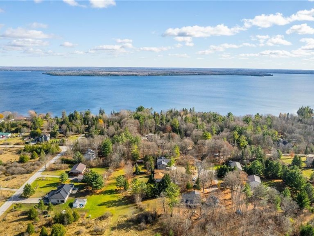 20 Camelot Place, Balsam Lake