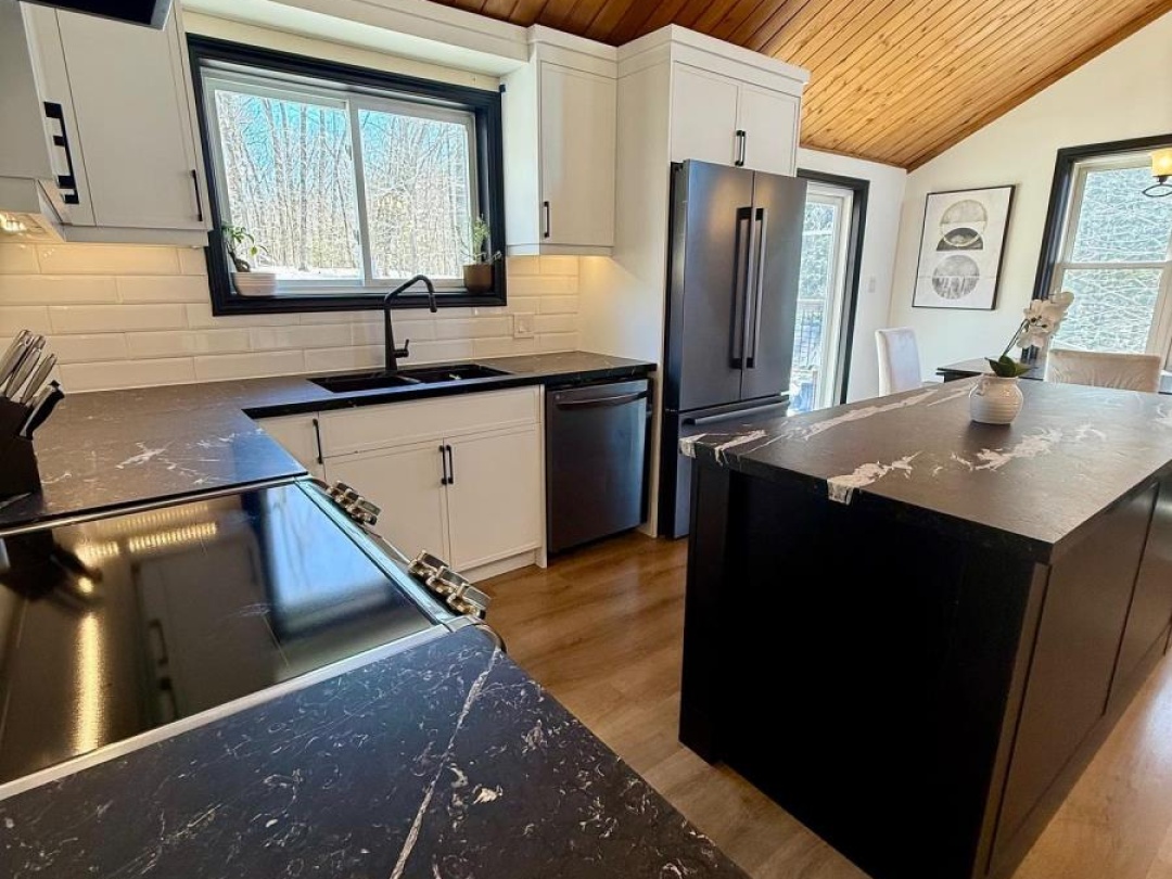 336 CLEAR LAKE ROAD, Seguin