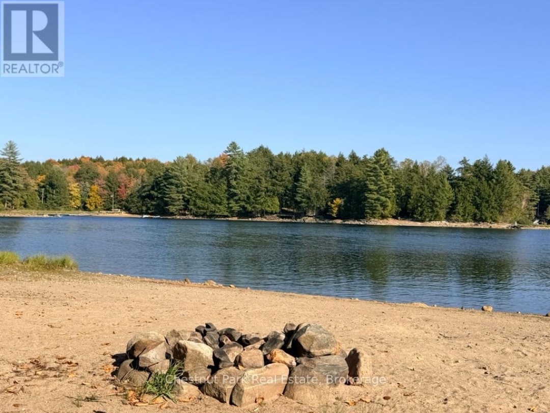 1062 ELMHURST LANE, Kennisis Lake