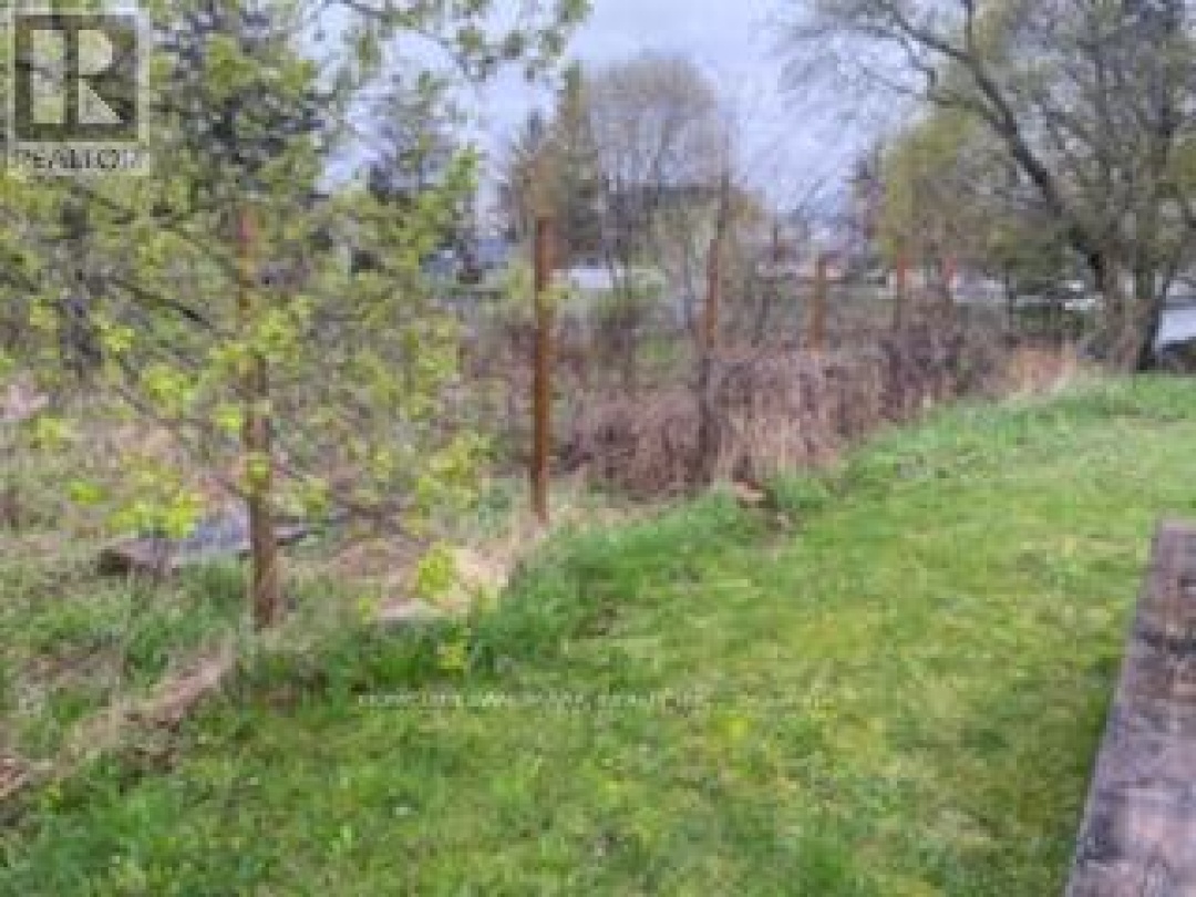 26-28 CHISHOLM TRAIL, Kawartha Lakes (Dalton)
