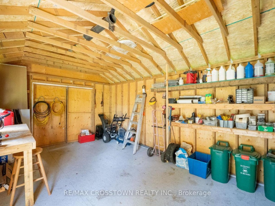 1161 UFFINGTON ROAD, Bracebridge (Draper)