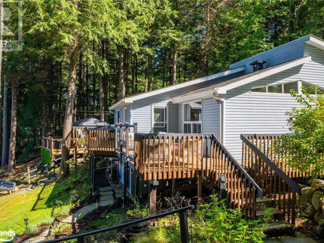 13 Shady Lane, Otter Lake