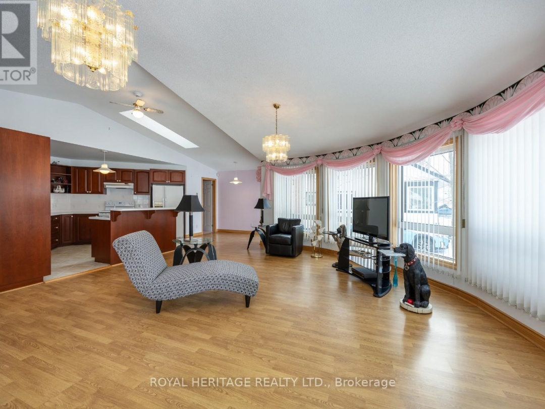 31 WELLINGTON STREET, 