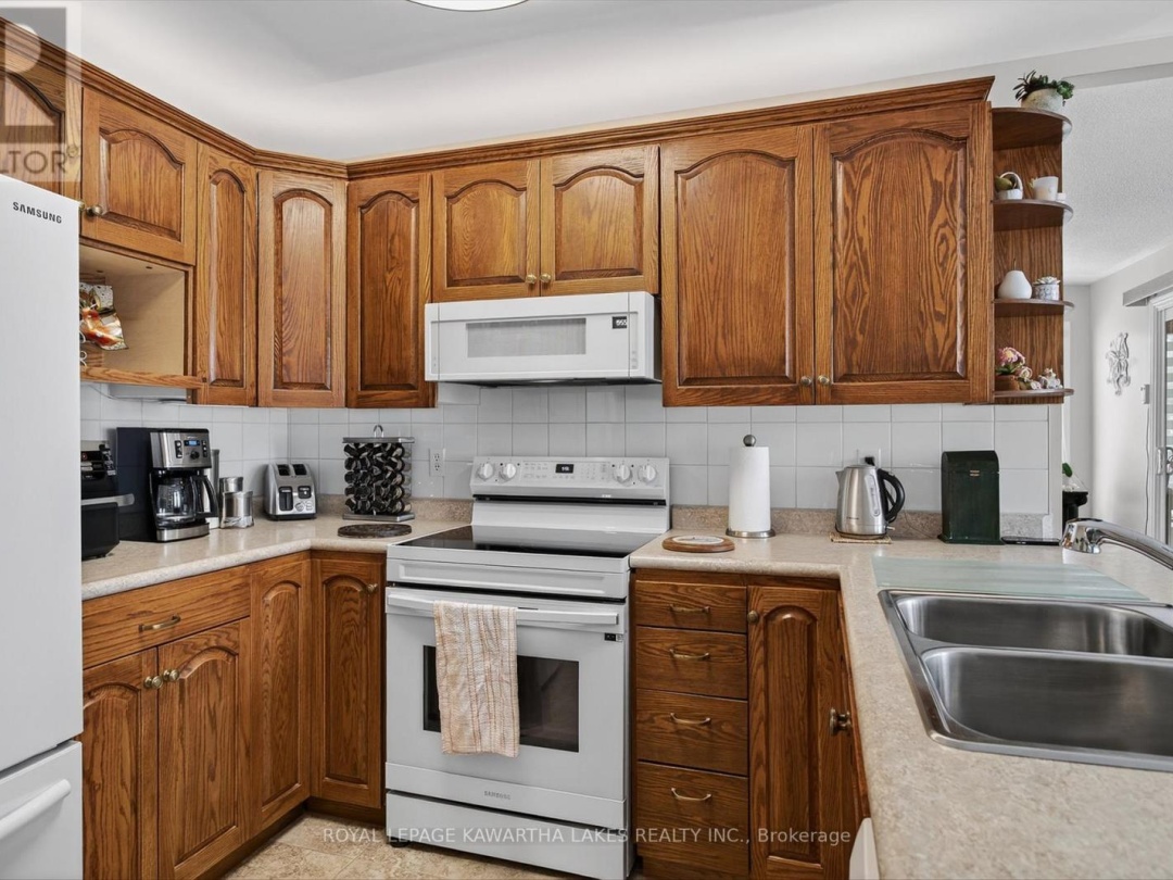 20 CEDARTREE LANE, Kawartha Lakes (Bobcaygeon)