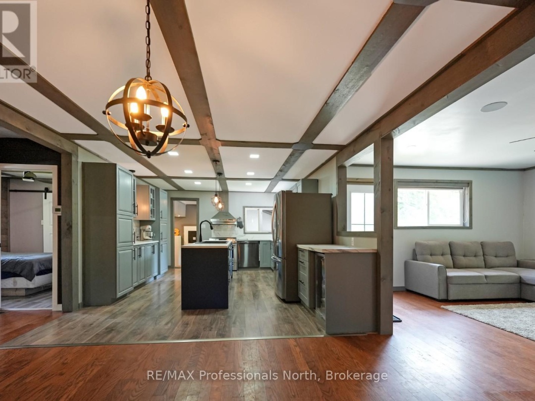 2473 North Shore Road, Algonquin Highlands (Stanhope)