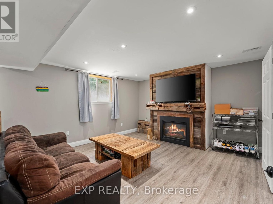 24115 THORAH PARK BOULEVARD, 