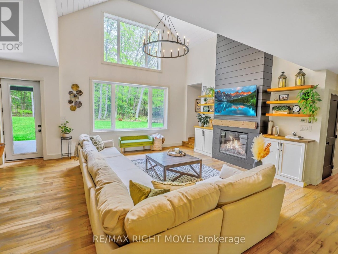 1025 DAVIS DRIVE, 