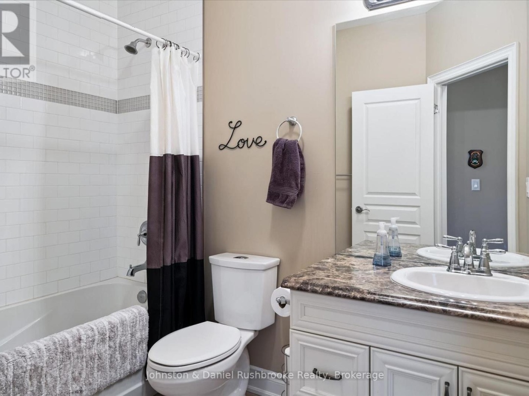 1842 MEADOWVIEW COURT, Severn (Marchmont)