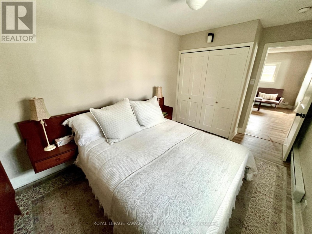 92 ALSOPS BEACH ROAD, Lake Simcoe