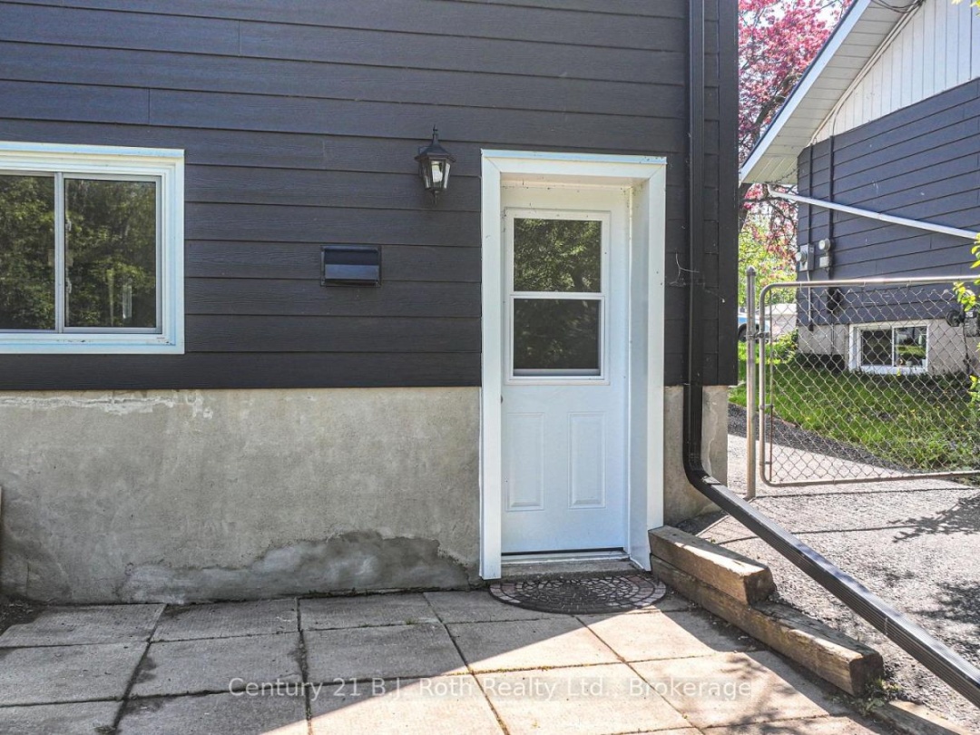 571 HIGH STREET, 