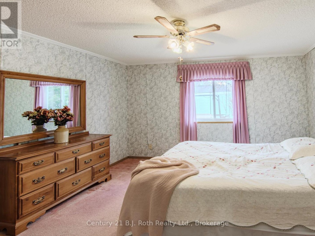 4106 LYNN STREET, Severn
