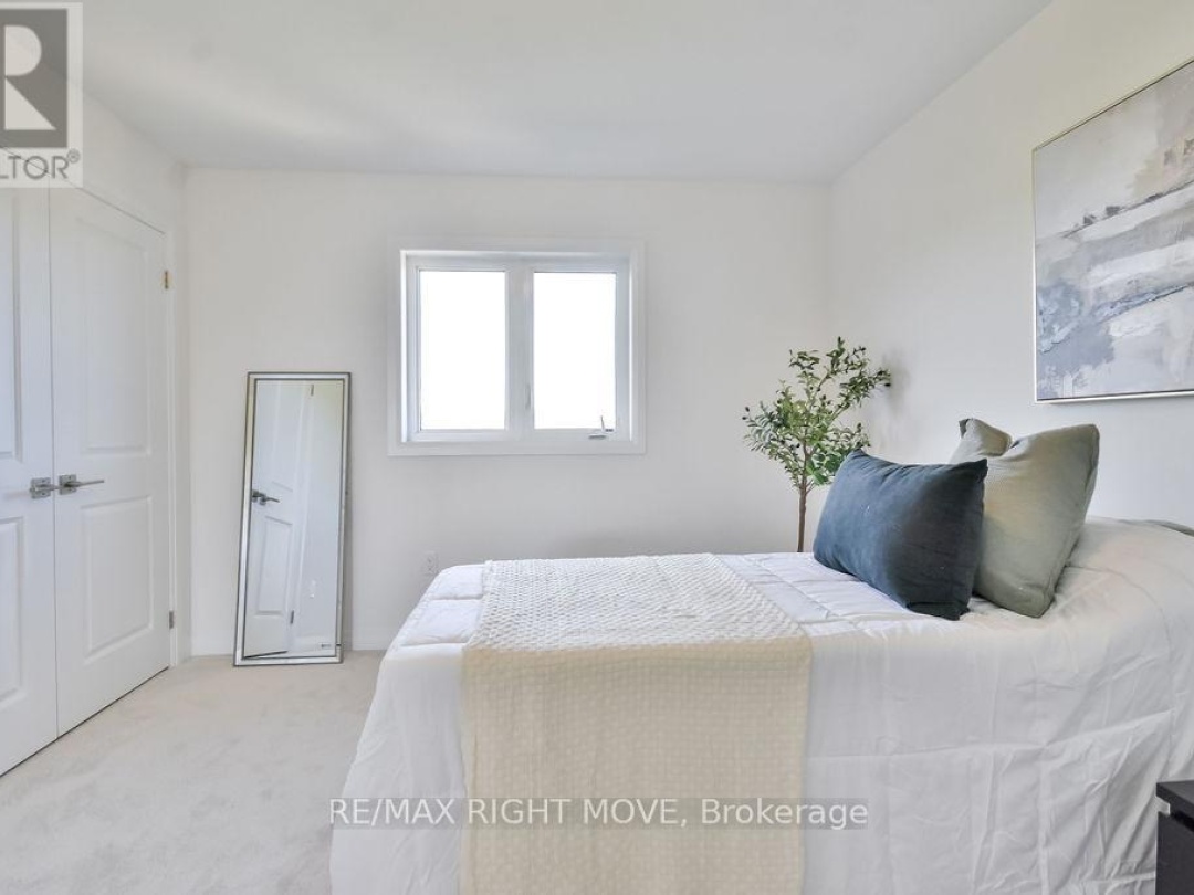 3721 QUAYSIDE DRIVE, Severn (West Shore)