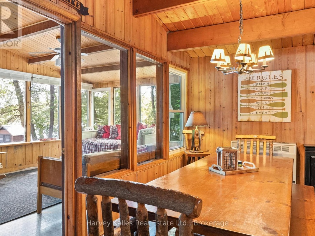 1033 SCOTT LANE, Oxbow Lake