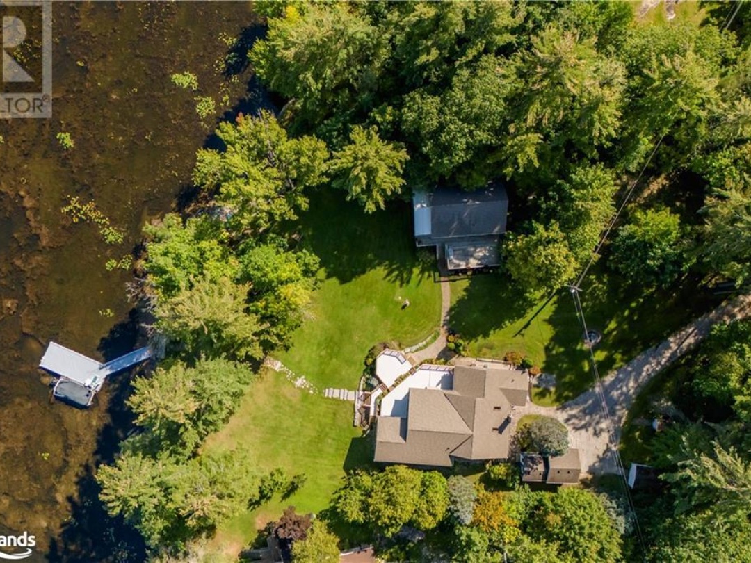 1087 Torpitt Road, Sparrow Lake