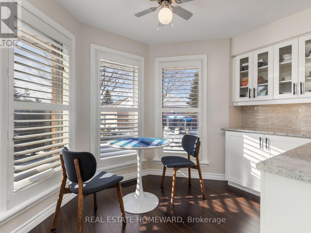 69 ISLAND BAY DRIVE W, 