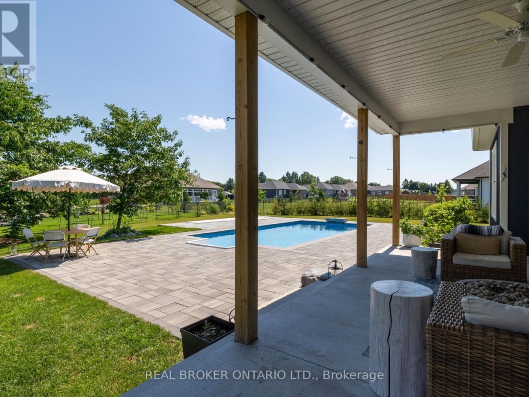 19 CHESLOCK CRESCENT, Oro-Medonte (Warminster)