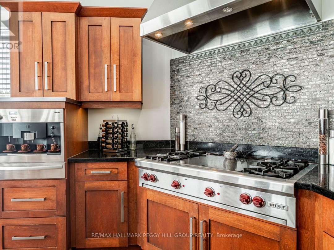 1372 DIVISION ROAD E, 