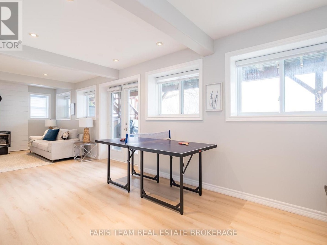 282 ROBINS POINT ROAD, 