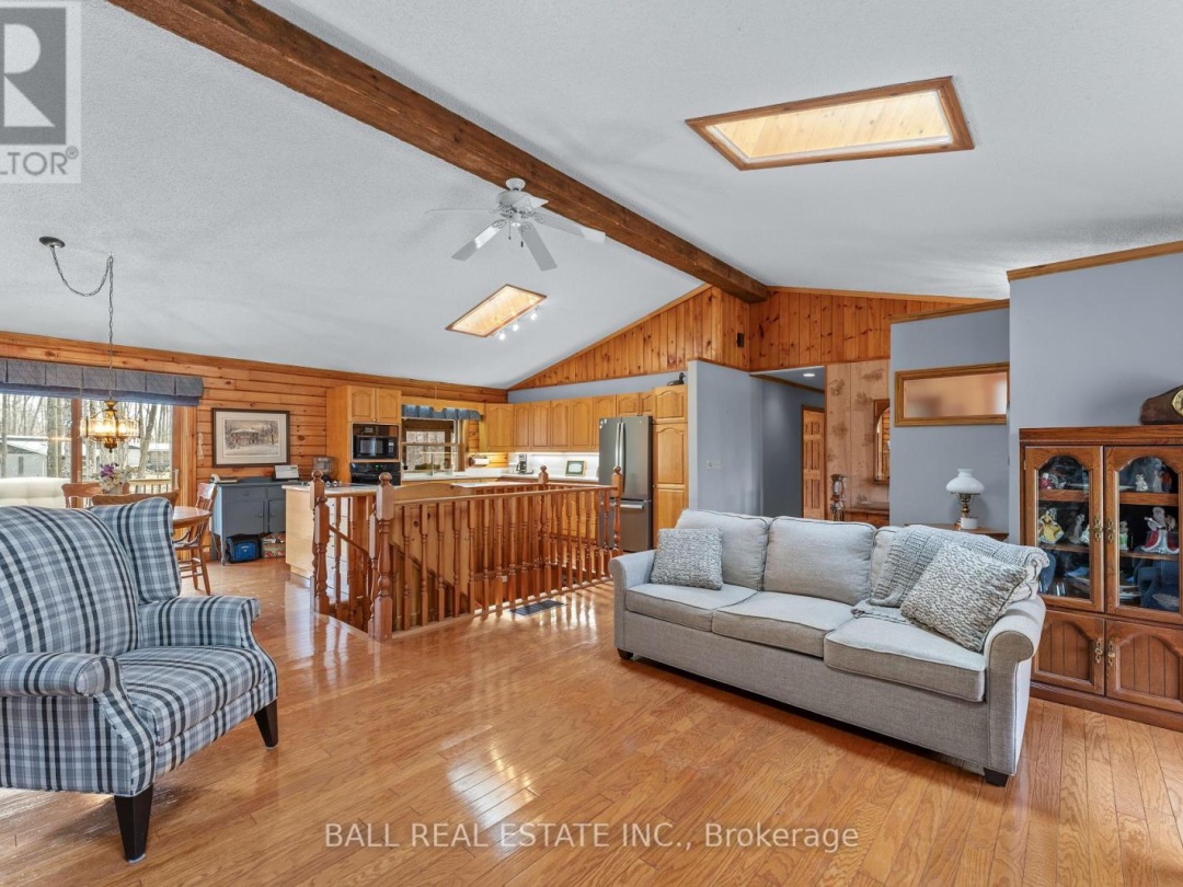 48 STANLEY DRIVE, Kawartha Lakes (Fenelon Falls)