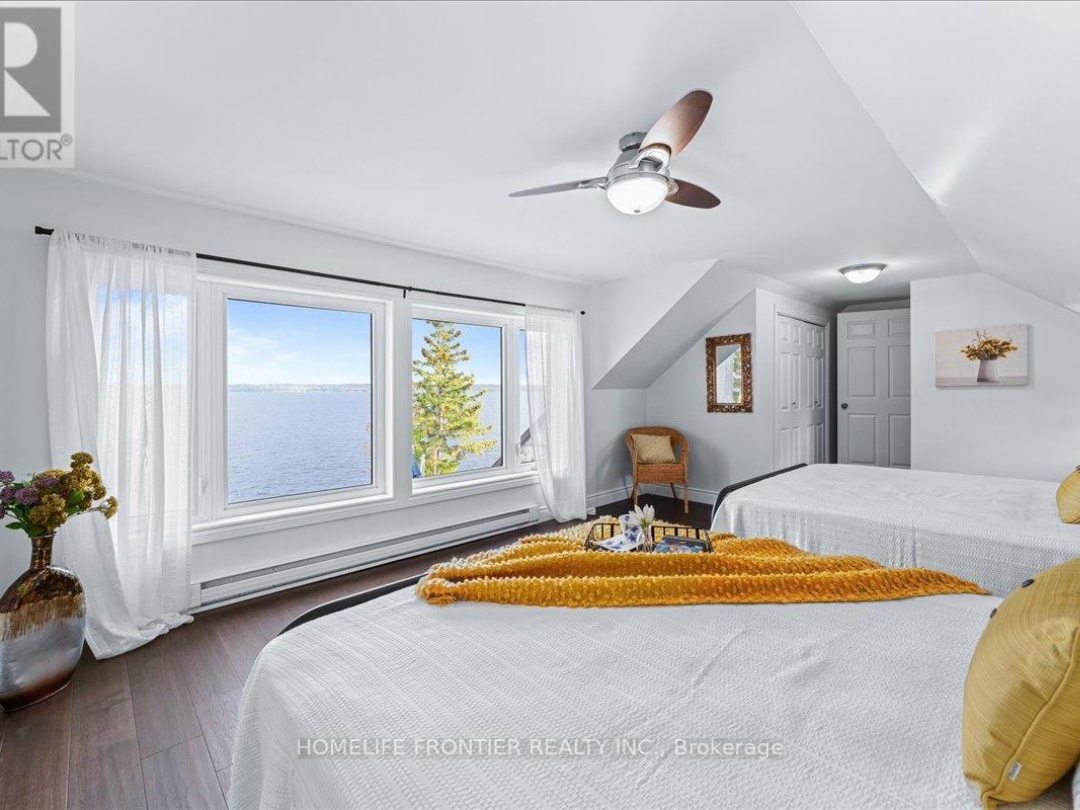 6 LAKEVIEW PARK ROAD, Sturgeon Lake