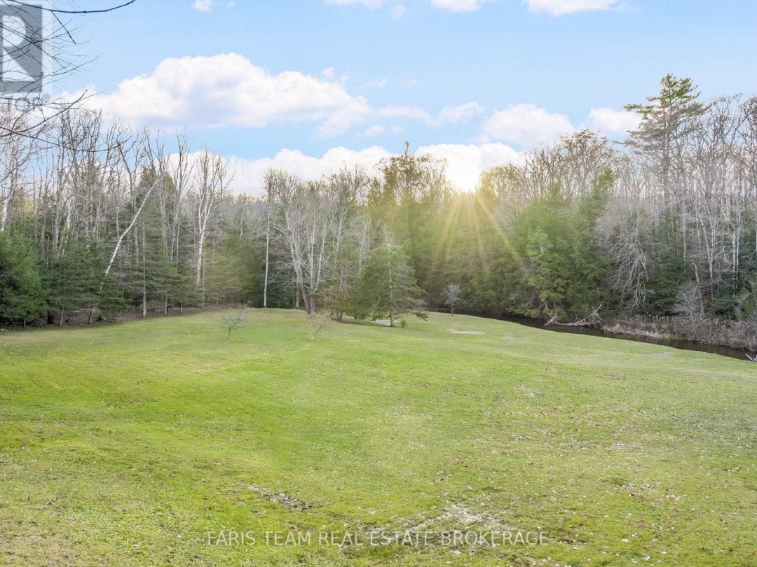 1520 ROSEMOUNT ROAD, Tay