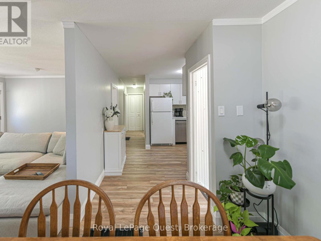 401 MISSISSAGA STREET W, 
