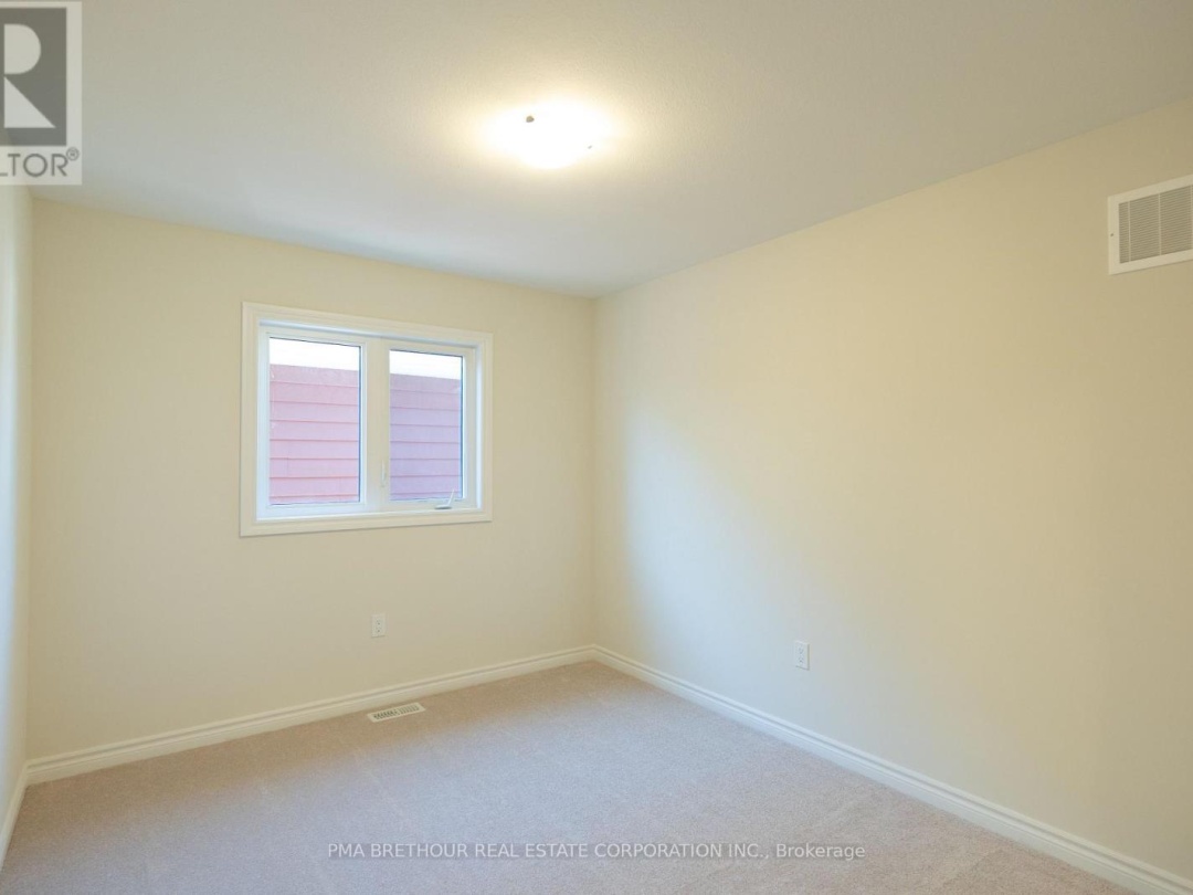 400 BEECHWOOD FOREST LANE, 