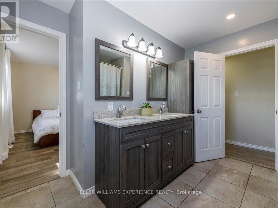 35 CHAMPLAIN CRESCENT, 