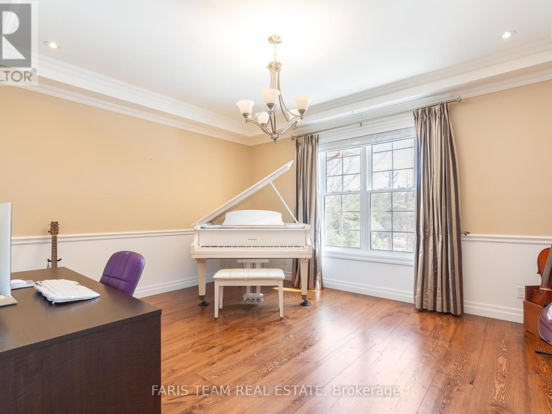 156 Deerfoot Trail, Huntsville (Brunel)