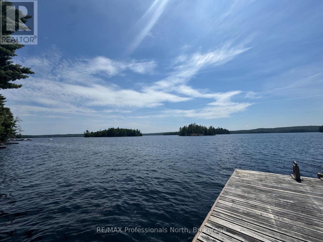 5997 KENNISIS LAKE ROAD, Kennisis Lake