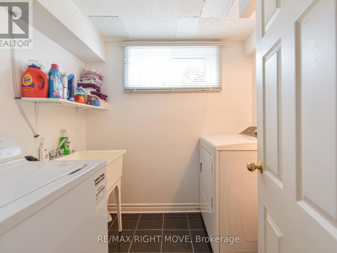 905 WOODLAND DRIVE, 
