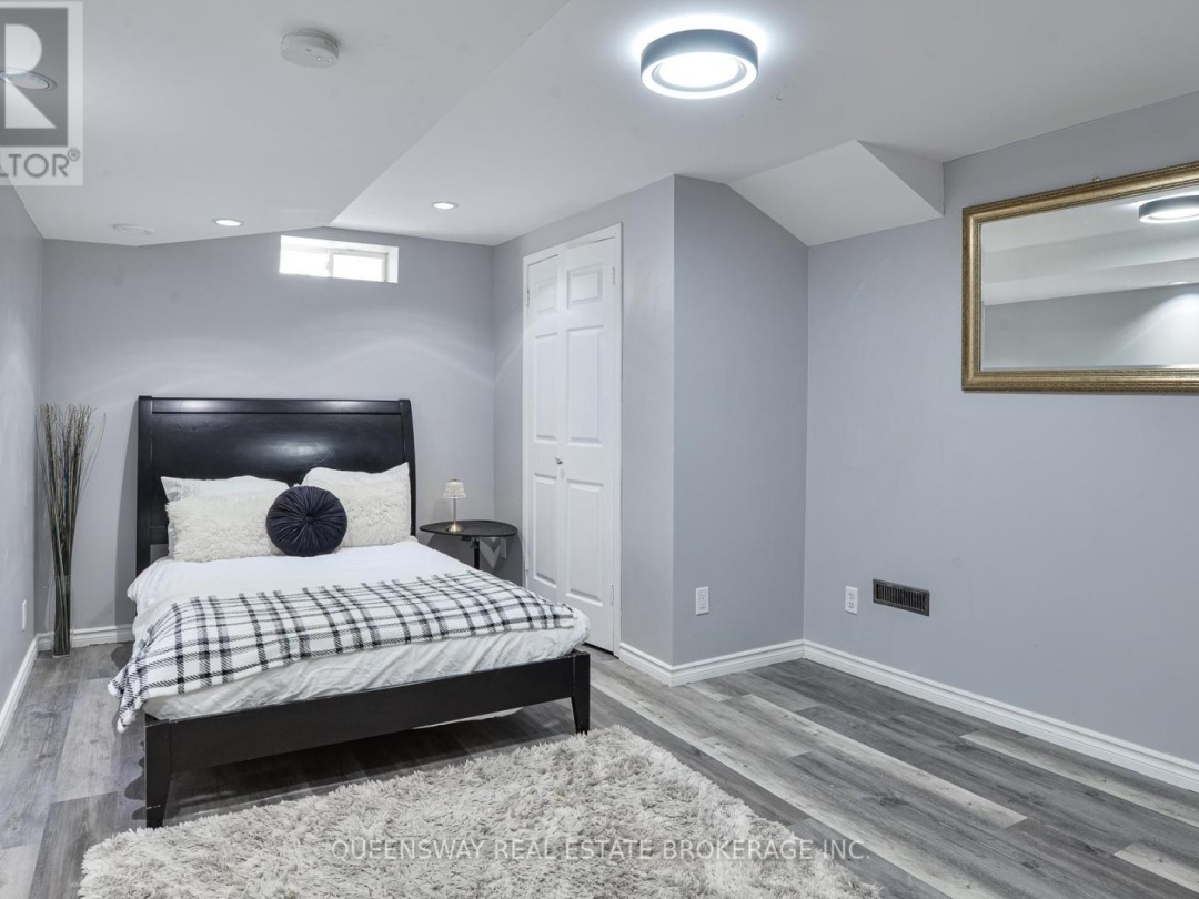 10 LEWIS DRIVE, Orillia