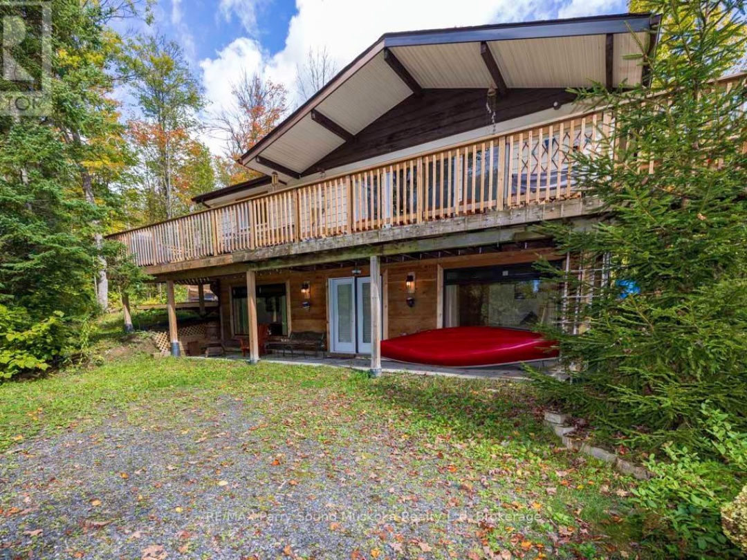 37 LYNBERRY DRIVE, Little Seguin River