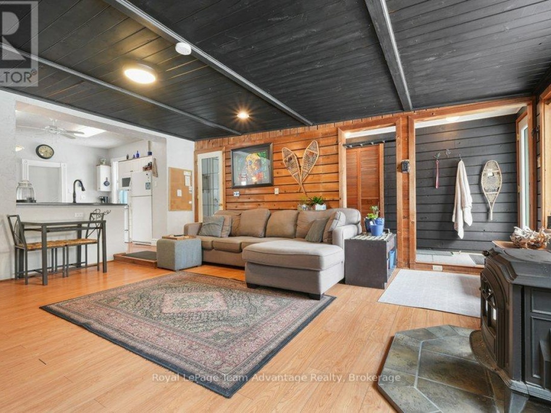 79 GIBSON STREET, Parry Sound
