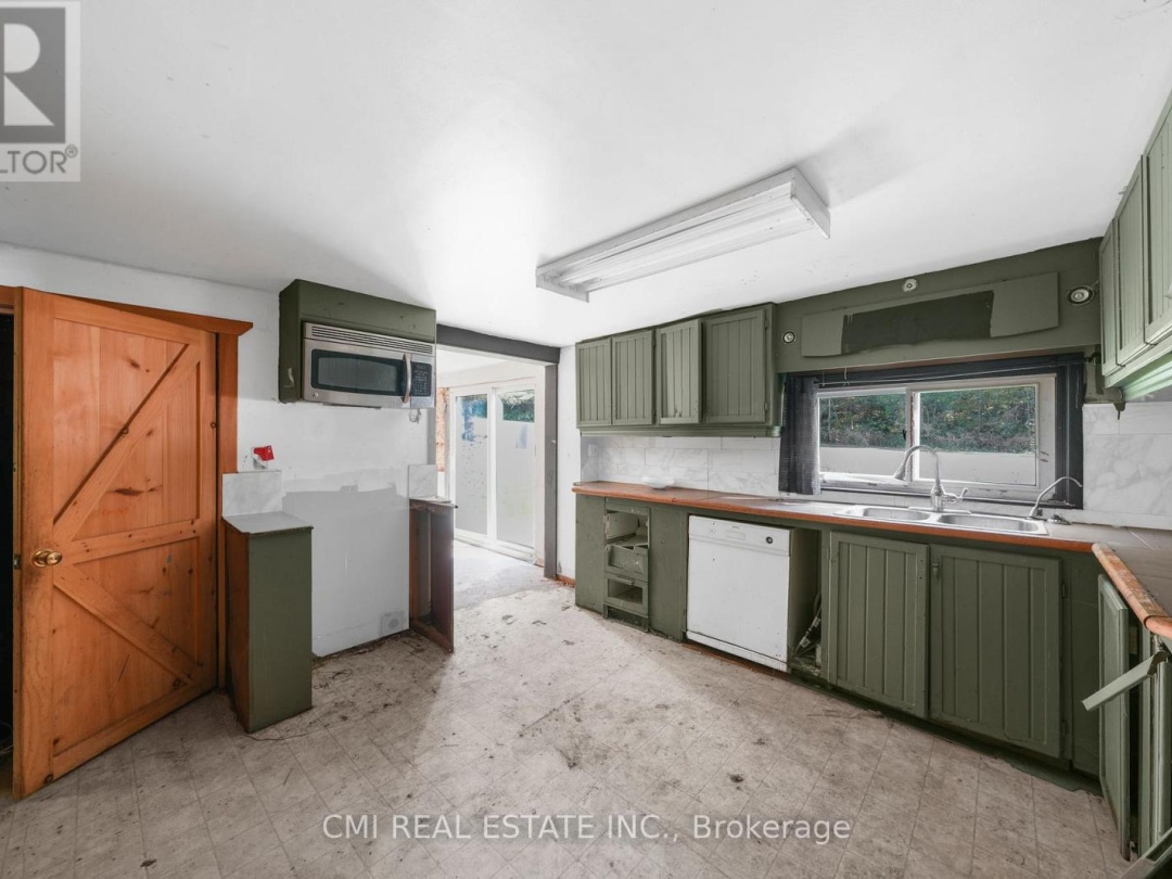 1093 SOUTH LAKE ROAD, Minden Hills (Snowdon)