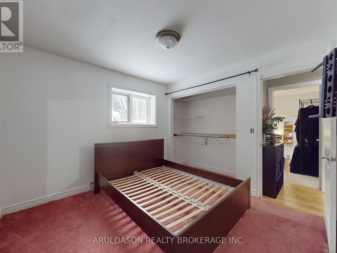 1208 BIRCHCLIFFE CRESCENT, Severn