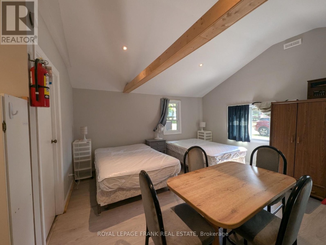 4 - 230-232 LAKE DALRYMPLE ROAD,